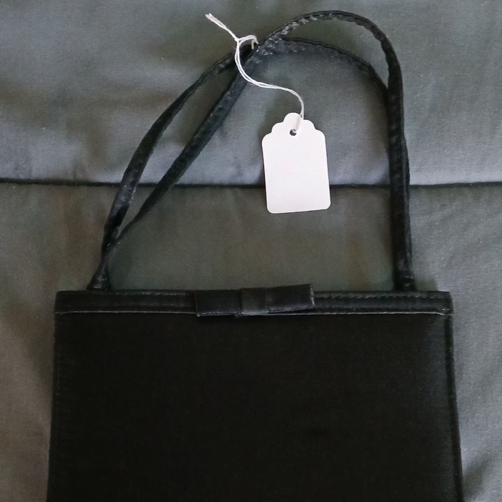 Purse - Picture 2 of 5